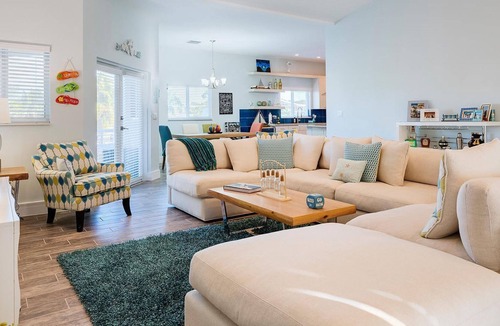 Twin Lakes House | NEW LUXURY HOME WITH 60 BOAT DOCK AND POOL