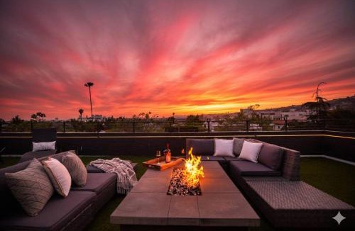 Melrose House | NEW Modern Oasis off Melrose - Rooftop - Pool