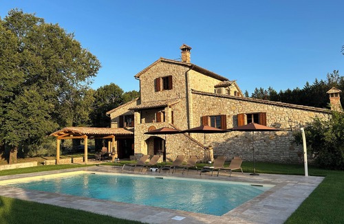 Todi House | NEW - The Lost Stone country paradise with pool, AC & breathtaking country views