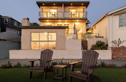 Sand Section Villa | New! The Triton – Manhattan Beachfront Escape