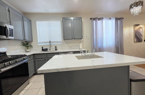 Bloomington House | Newly Listed Family Friendly Fontana House