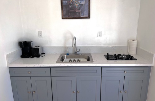 Harbor Gateway South House | Newly Renovated 1BR/1BA Home