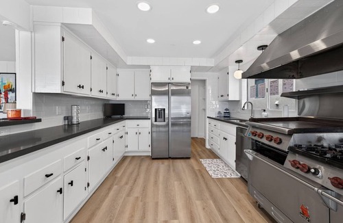 Harbor House | Newly updated 3-bedroom/3-bath beachfront house on the peninsula in Long Beach