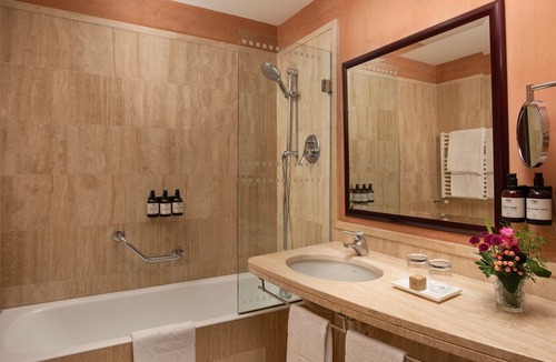 Villanova Hotel | NH Bologna Villanova