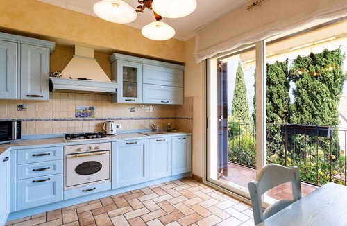 Borghetto Santo Spirito Villa | Nice apartment in villa for 5 people with A/C, pool, WIFI, terrace and pets allowed