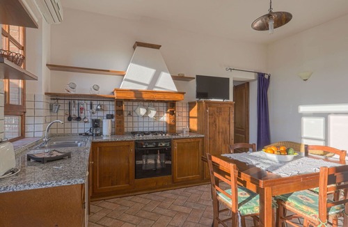 Cignan Bianco Villa | Nice apartment in villa with WIFI, A/C, pool, TV, patio, pets allowed and panoramic view