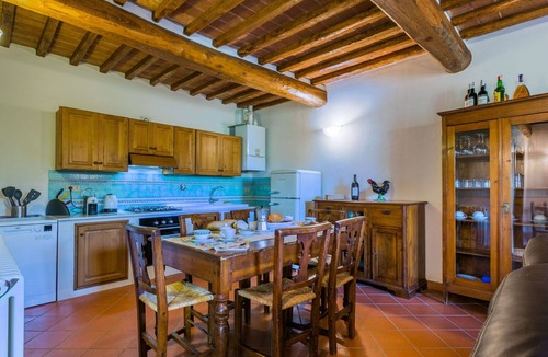 Castellina in Chianti Villa | Nice apartment in villa for 6 guests with A/C, pool, WIFI, TV, patio and panoramic view