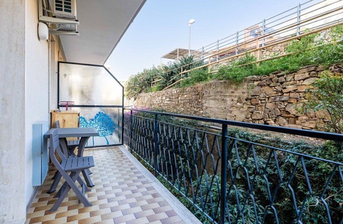 Santo Stefano al Mare Apartment | Nice apartment for 3 people with A/C, WIFI, TV, balcony and pets allowed