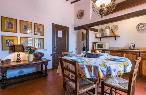 Colle di Val d'Elsa House | Nice apartment in villa for 4 guests with WIFI, pool, TV, terrace and panoramic view