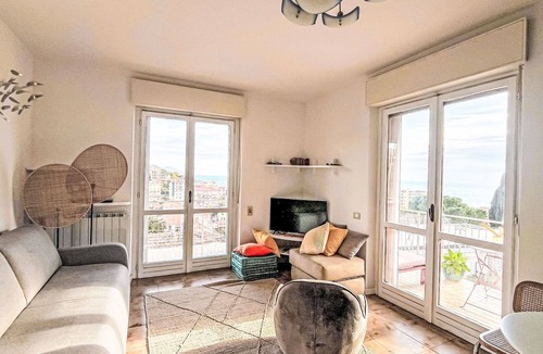 San Lorenzo al Mare Apartment | Nice apartment for 5 people with TV, balcony and pets allowed