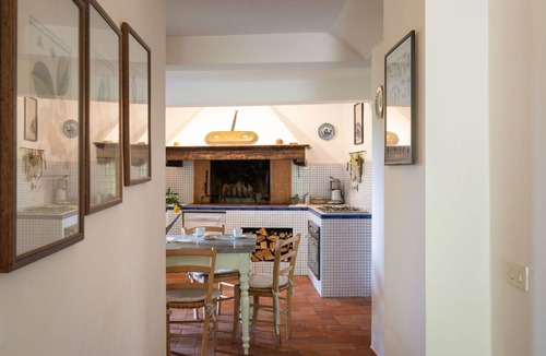 Torsoli Villa | Nice apartment in villa for 20 guests with private pool, WIFI, TV, terrace and pets allowed
