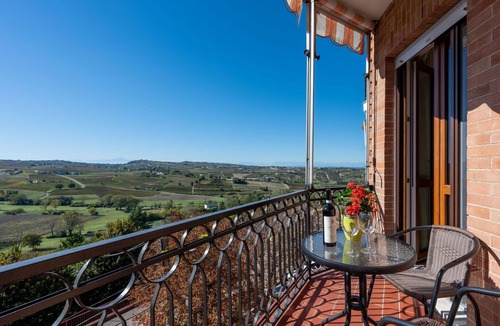 Agliano Terme Apartment | Nice apartment for 4 people with WIFI, A/C, balcony and panoramic view
