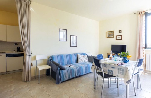 Piani-Ciapin Apartment | Nice apartment for 6 people with WIFI, pool, TV and terrace