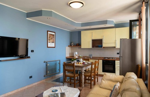 Piani-Ciapin Apartment | Nice apartment for 5 people with WIFI, A/C, pool, TV and terrace