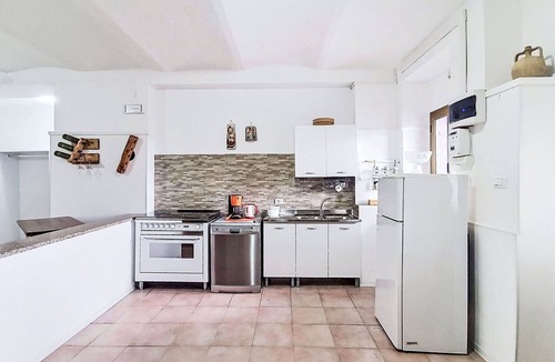 Picciano Apartment | Nice apartment for 4 guests with A/C, WIFI, TV, patio and pets allowed