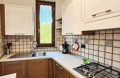 Albisola Superiore Apartment | Nice apartment for 5 people with WIFI, TV, patio, pets allowed and panoramic view