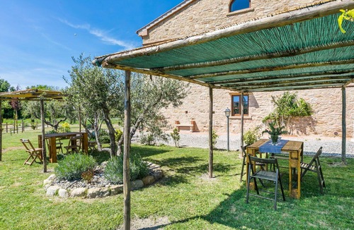 Guardistallo Apartment | Nice apartment for 4 people with A/C, pool, WIFI, patio and pets allowed