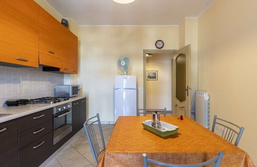 Riva Ligure Apartment | Nice apartment for 6 people with A/C, WIFI, TV, balcony and pets allowed