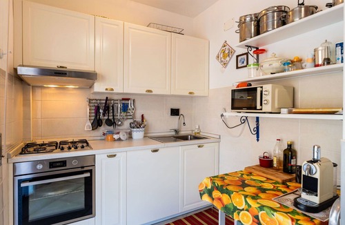 Bordighera Apartment | Nice apartment for 4 people with WIFI, A/C, TV, balcony and pets allowed