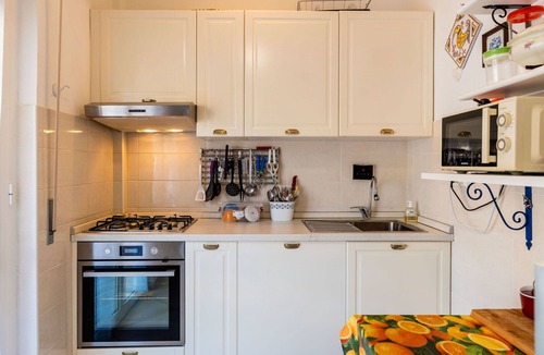 Bordighera Apartment | Nice apartment for 4 people with WIFI, A/C, TV, balcony and pets allowed