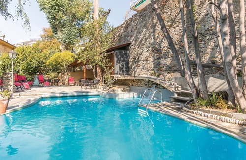 Rapallo Apartment | Nice apartment in Rapallo GE with outdoor swimming pool