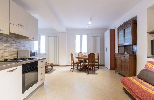 Desteglio Apartment | Nice apartment for 4 guests with WIFI, TV, balcony, pets allowed and panoramic view