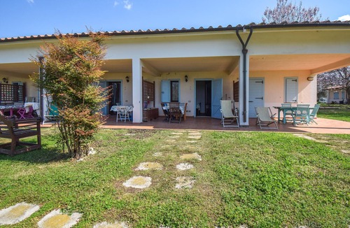 Pescia Romana House | Nice home in Pescia Romana with WiFi