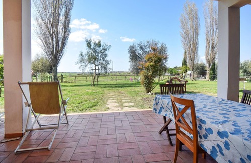 Pescia Romana House | Nice home in Pescia Romana with WiFi