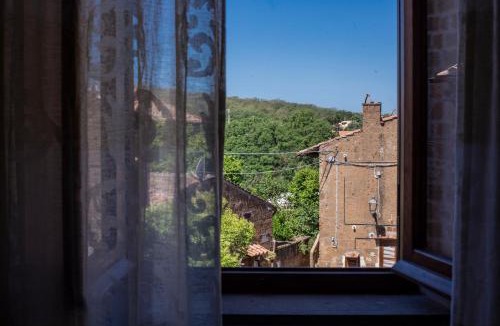 Barbarano Romano Bed & Breakfast | Nina's Guest House