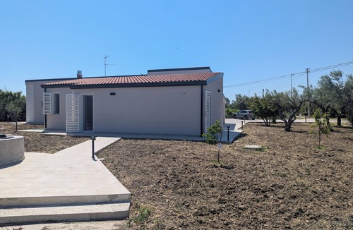 Ortona Villa | NOEMI HOUSE a stone's throw from the Ripari di Giobbe, Regional Nature Reserve