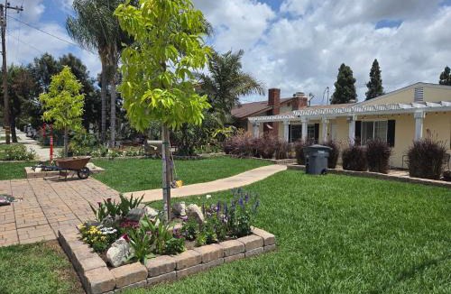 Buena Park Bed & Breakfast | OC K-Town close to Disney n Knott's - Monthly Special 1000