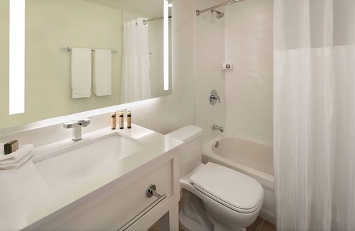 Islamorada Resort | Ocean view Studio w/kitchenette, Pool, Free Parking & Pet Friendly