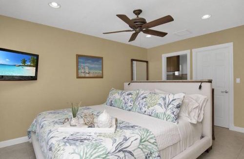 Marathon Apartment | Oceanfront 4 Bedroom Villa with Pool and Boat Dock