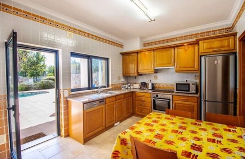 Albardeira Villa | Oceanfront Paradise