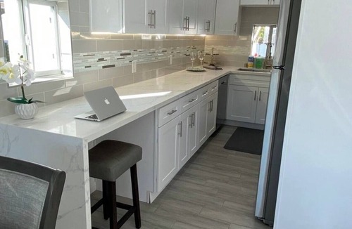 West Los Angeles Apartment | One bedroom new remodel furnished to tens! Pure luxury, professionally decorated