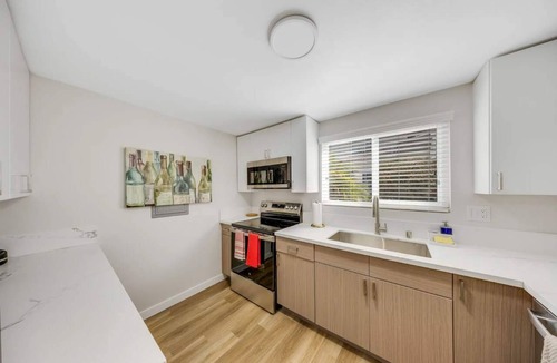 South Redondo Apartment | Oneluxstay 3BR Home Near the Beach