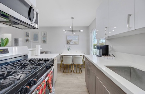 South Redondo Apartment | Oneluxstay Near Redondo Beach