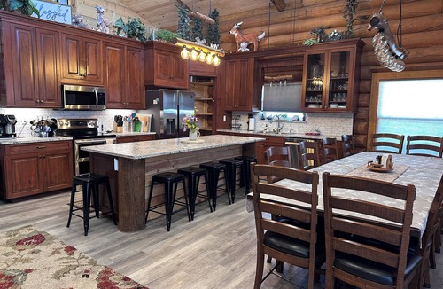 Grand Lake Cabin | Open Dates Come See Beautiful Fall Colors Perfect Family Gathering Cabin!