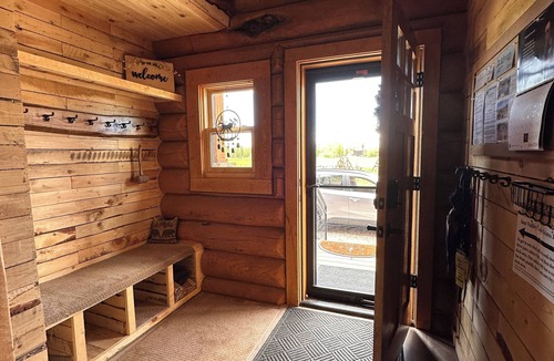 Grand Lake Cabin | Open Dates Come See Beautiful Fall Colors Perfect Family Gathering Cabin!