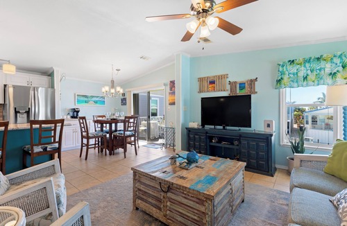 Cudjoe Key House | Open Water Views | 32' Boat, King Beds, Fish Cleaning Station, Waterfront Escape