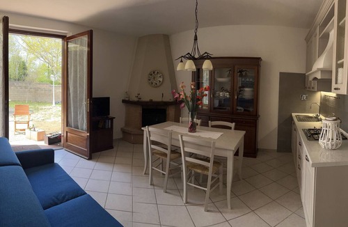 Monteverdi Marittimo Cabin | Orizzzonti del Castelluccio Red fox enchanting elegant cottage