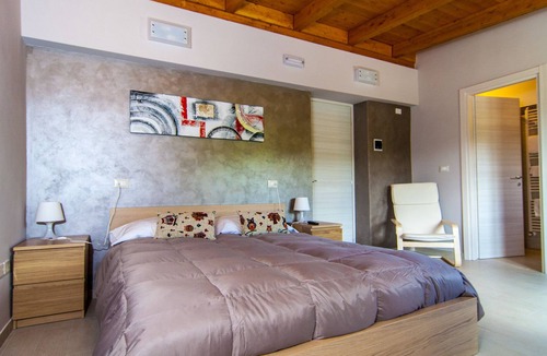 Collelongo Hostel | Ostello Parco d'Abruzzo