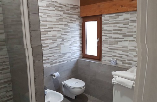Collelongo Hostel | Ostello Parco d'Abruzzo