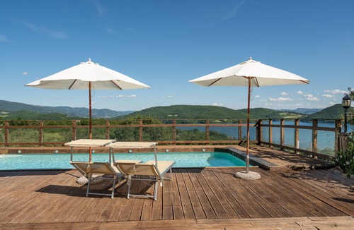 Pieve Santo Stefano Apartment | Paglia e Fieno – Agriturismo with Experiences, Breakfast Included - Le Ceregne Bio