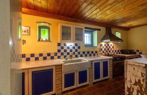 Montelovesco Villa | Palazzo San Savino, villa with pool
