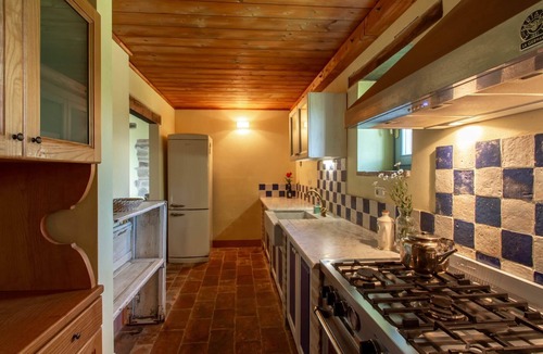 Montelovesco Villa | Palazzo San Savino, villa with pool