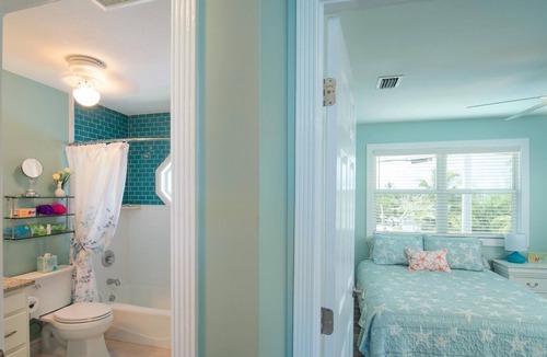 Breezeswept Beach Estates House | Paradise in the Keys - 2/2 Open Water with a pool. House is open to a 6 month