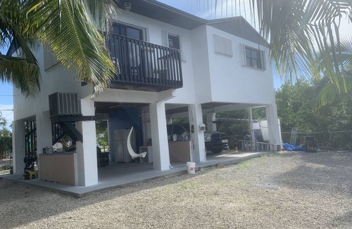 Eden Pines House | PARADISE IN YOUR HANDS
