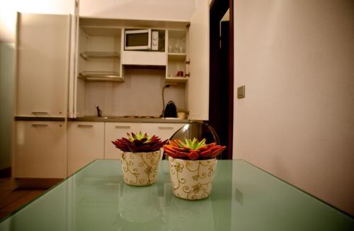 Parma City Centre Apartment | Parizzi Suites&Studio Restaurant