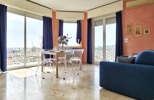 Rapallo Apartment | [Parking,WiFi, Netflix] Sunny Sea View Haven